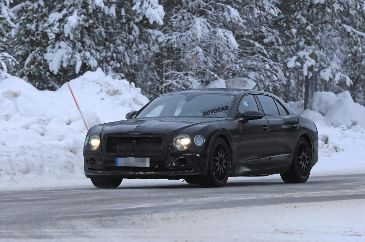 2019 Bentley Flying Spur: larger and more luxurious saloon spotted