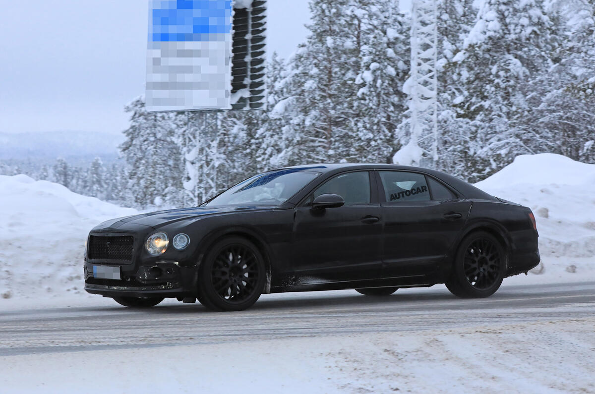 2019 Bentley Flying Spur: larger and more luxurious saloon spotted