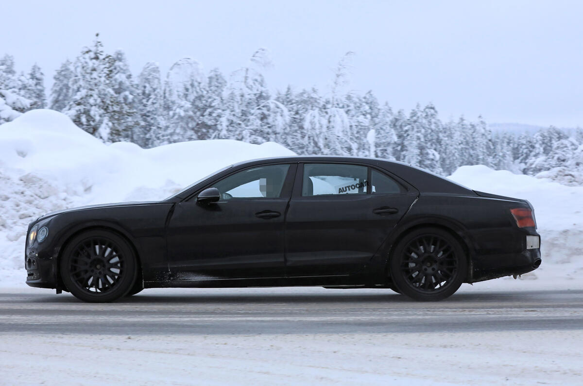 2019 Bentley Flying Spur: larger and more luxurious saloon spotted