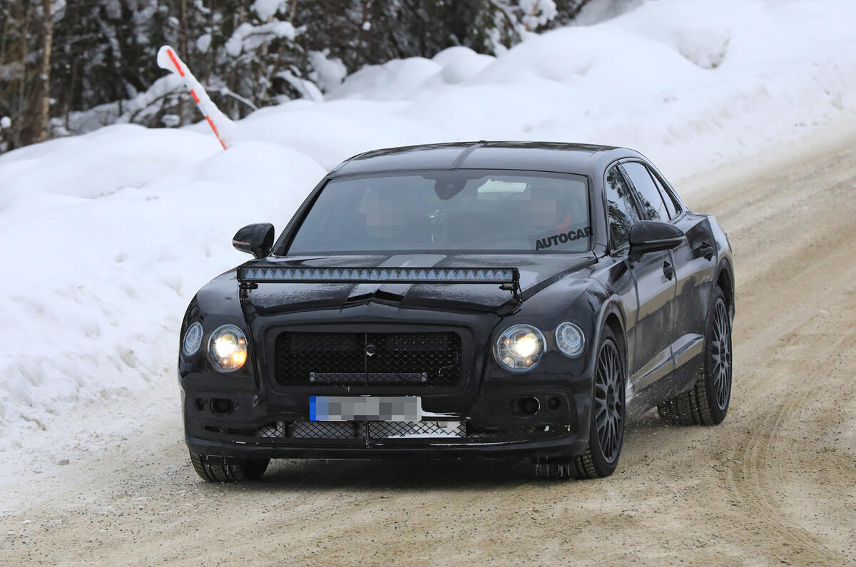 2019 Bentley Flying Spur: larger and more luxurious saloon spotted