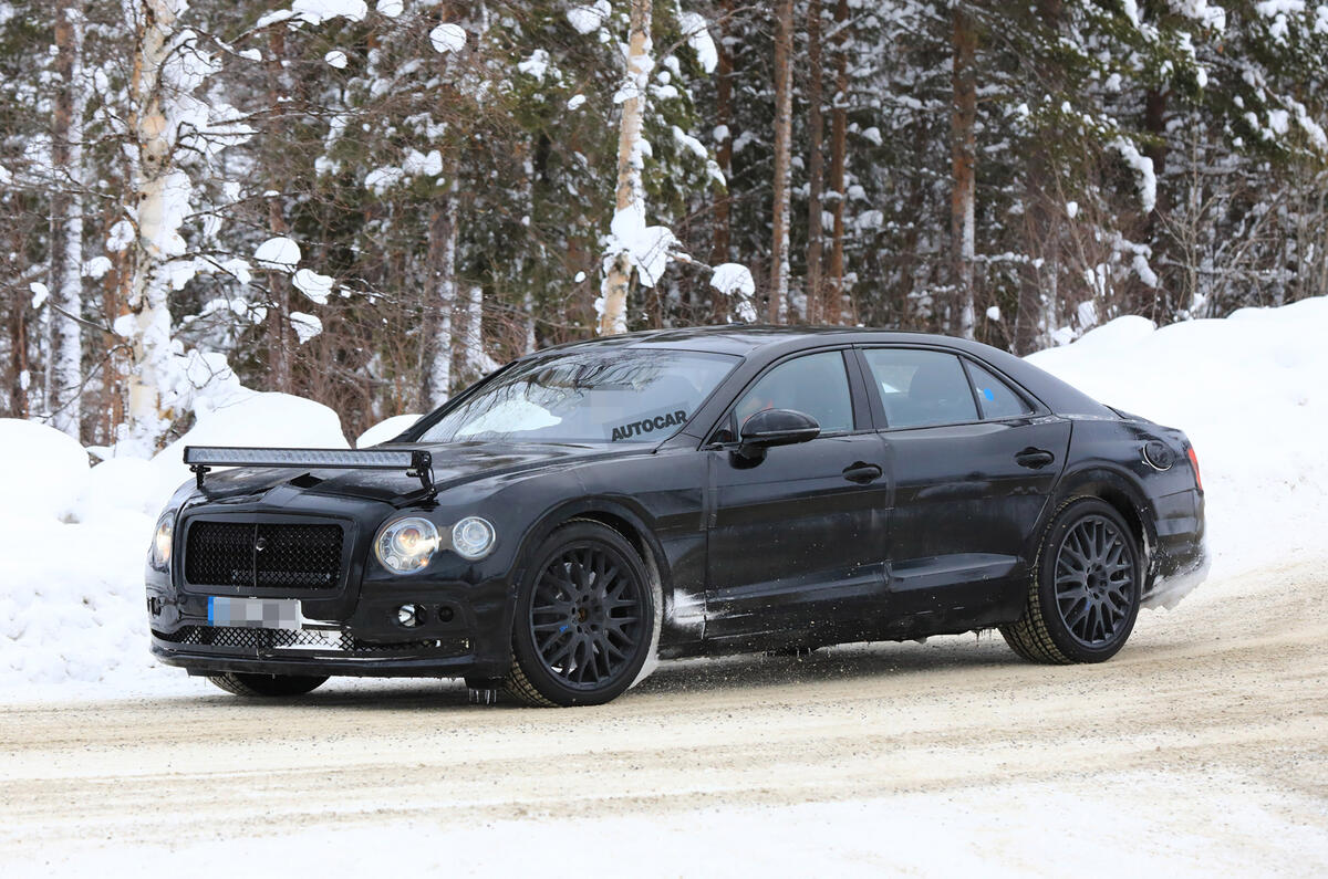 2019 Bentley Flying Spur: larger and more luxurious saloon spotted