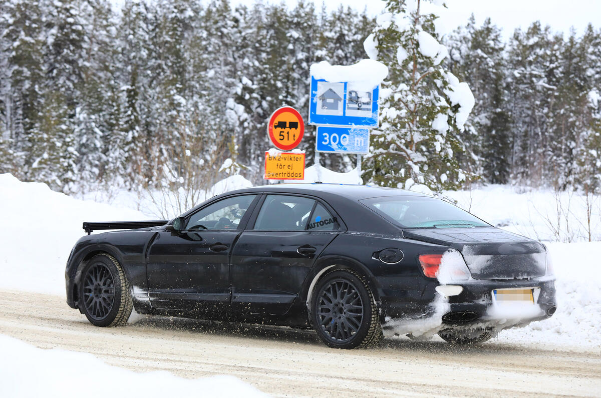 2019 Bentley Flying Spur: larger and more luxurious saloon spotted