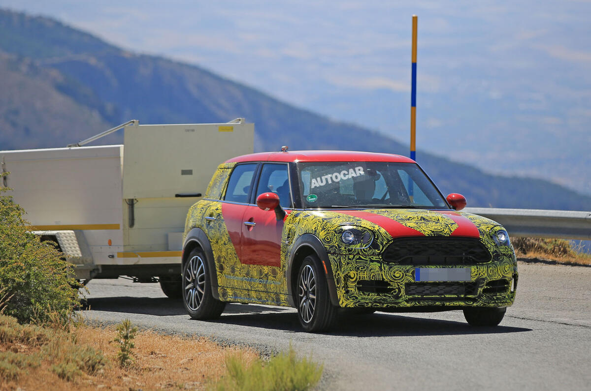 2016 Mini Countryman: new spy pictures