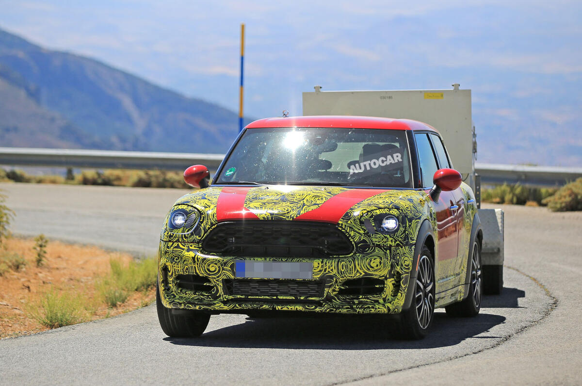 2016 Mini Countryman: new spy pictures
