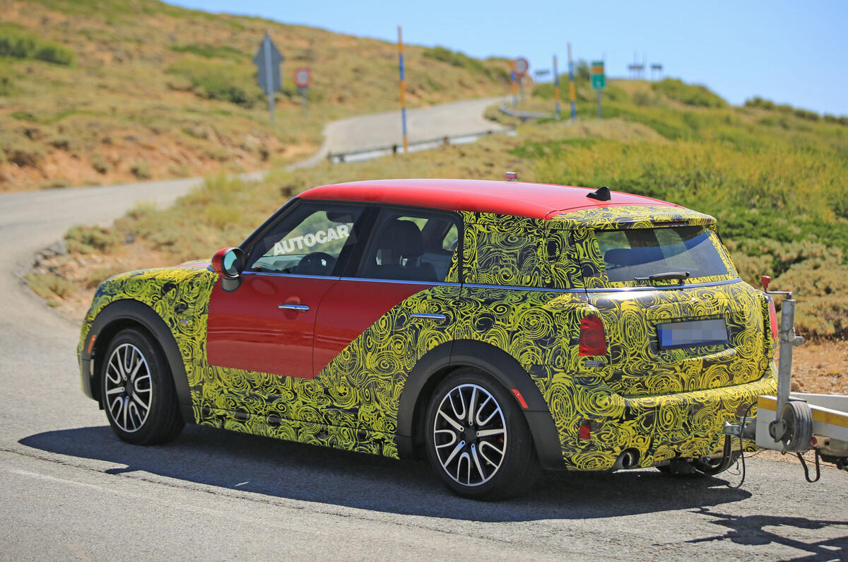 2016 Mini Countryman: new spy pictures