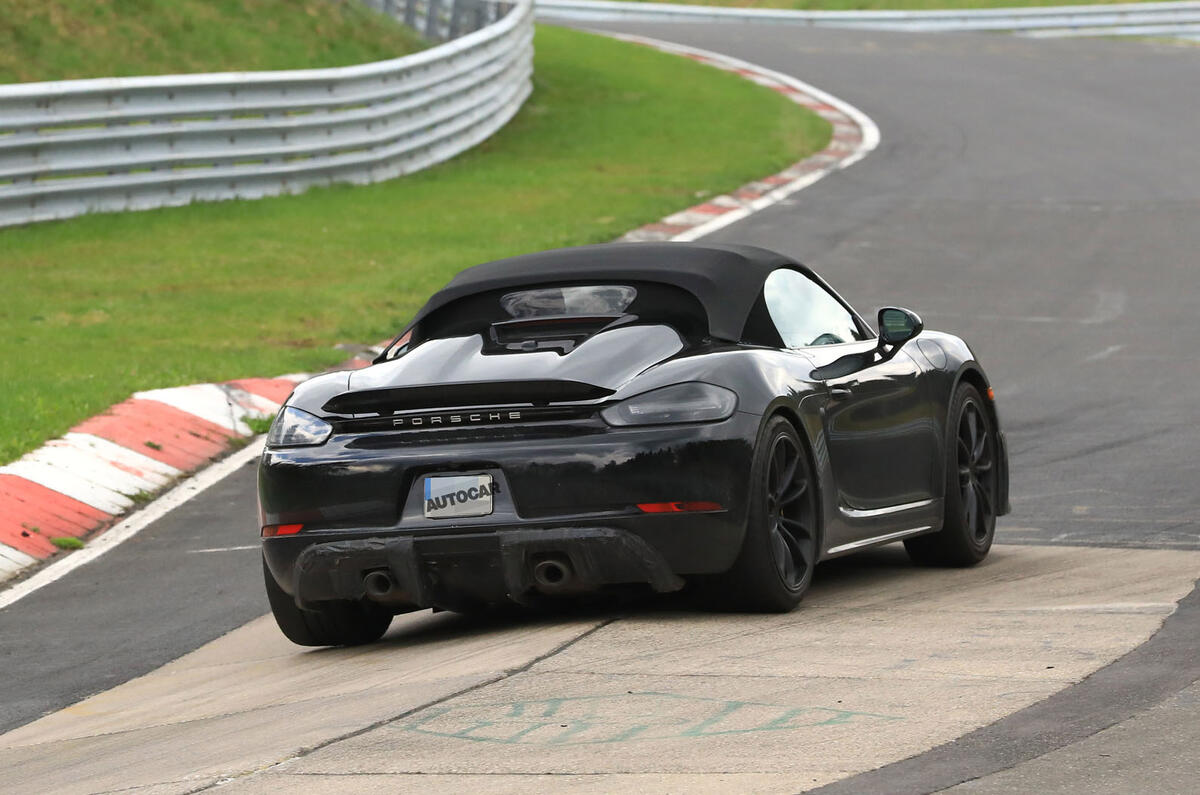 Porsche 718 Boxster Spyder: 911 GT3 flat six to power lighter varaint