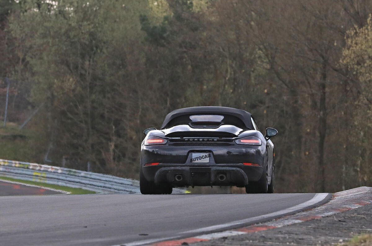 Porsche 718 Boxster Spyder: 911 GT3 flat six to power lighter varaint