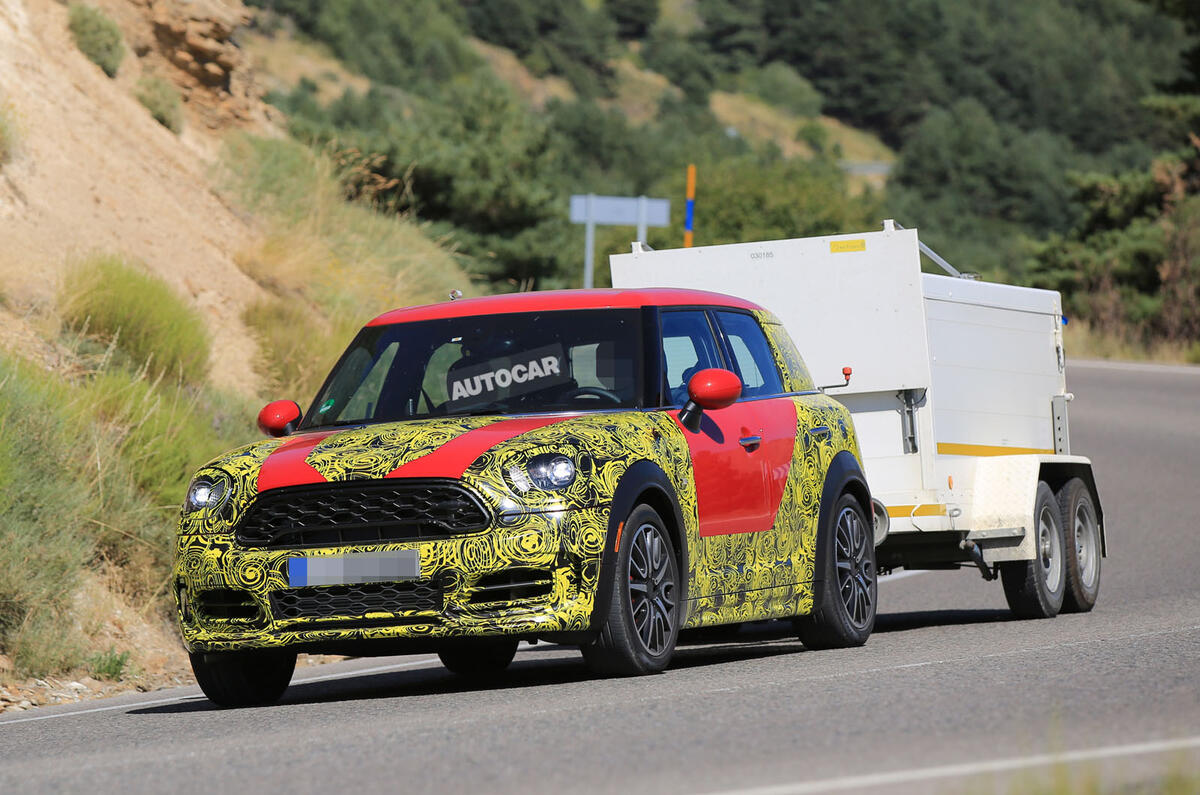 2016 Mini Countryman: new spy pictures