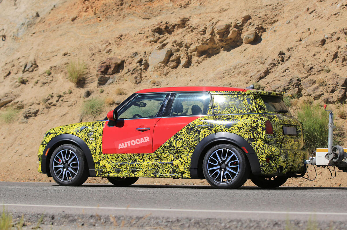 2016 Mini Countryman: new spy pictures
