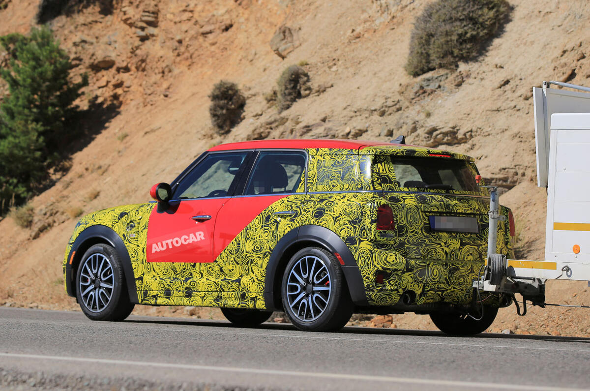 2016 Mini Countryman: new spy pictures