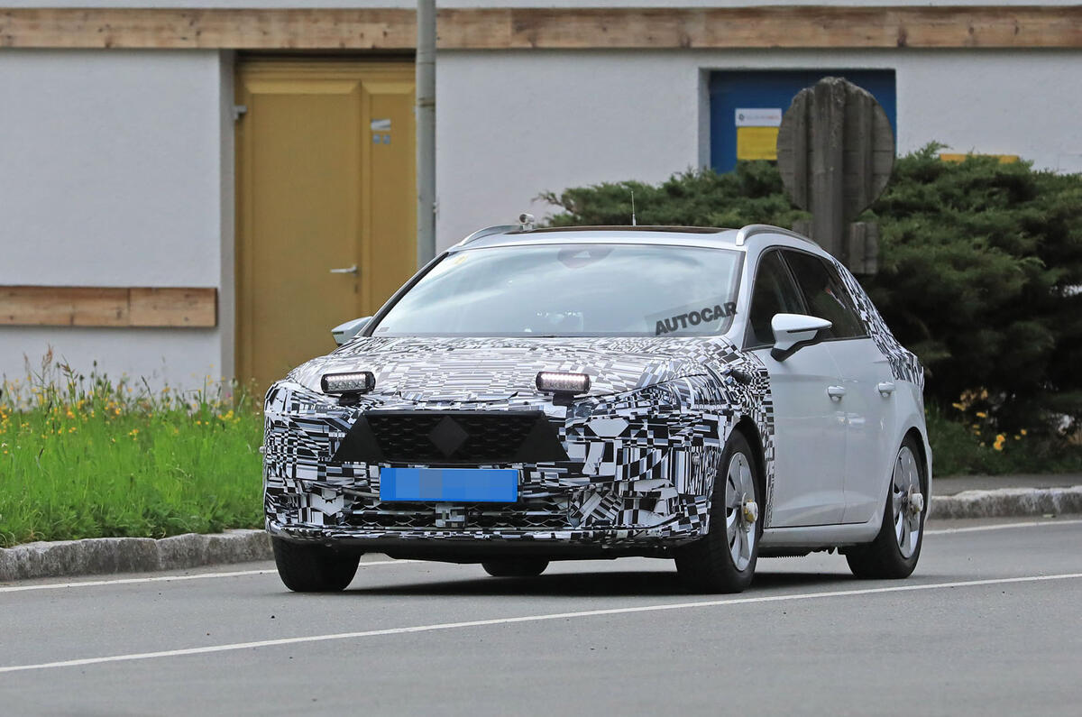 2019 Seat Leon development mule 2019 Seat Leon development mule
