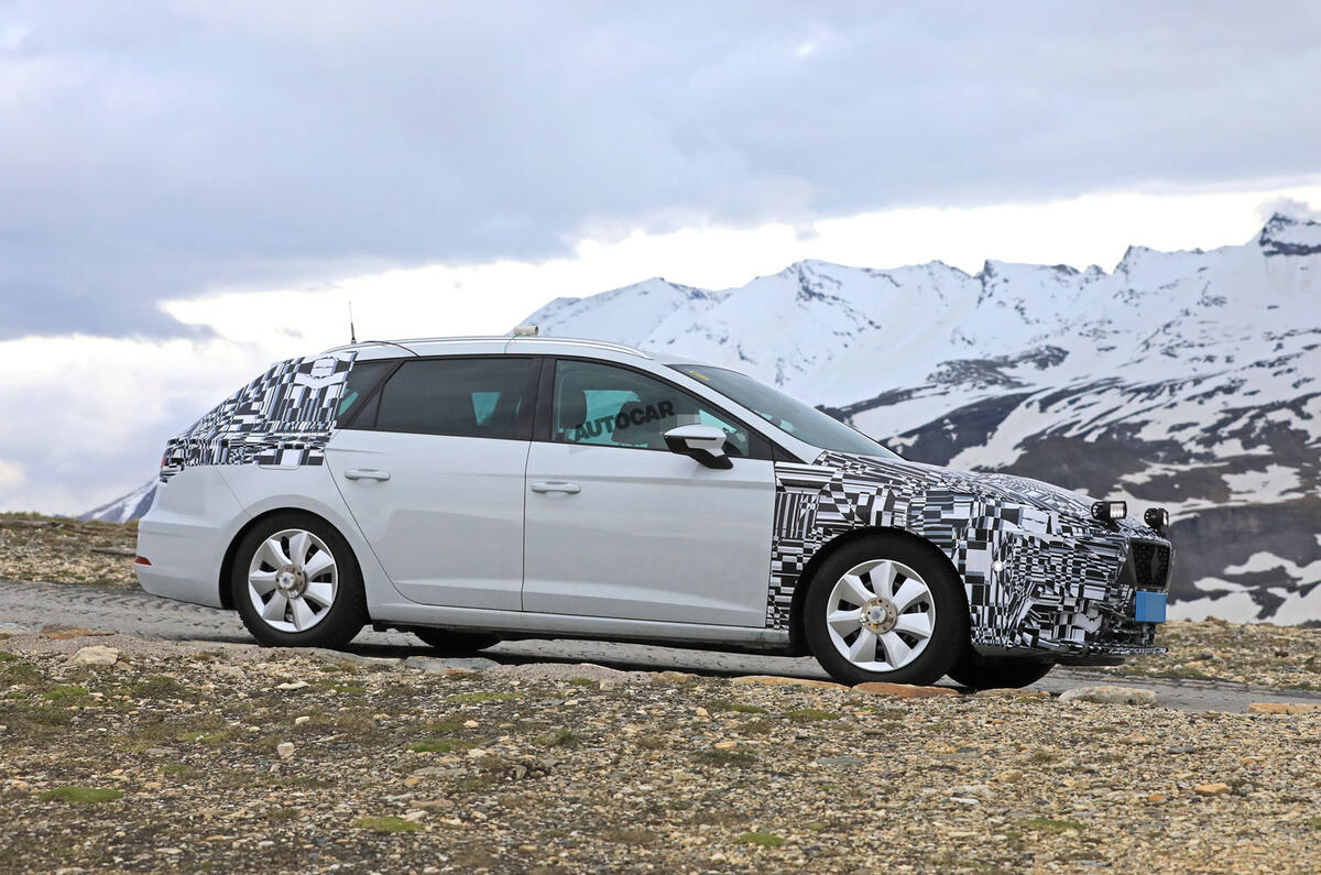 2019 Seat Leon development mule 2019 Seat Leon development mule
