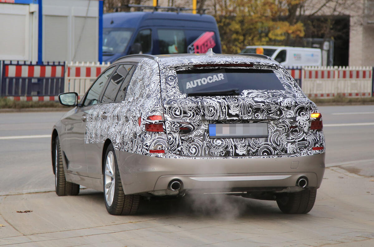 2017 BMW 5 Series Touring spotted almost undisguised