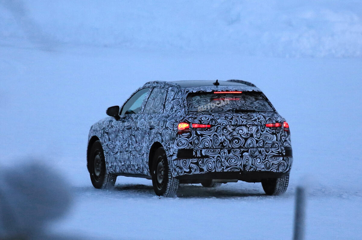 2018 Audi Q3 – new pics of future BMW X1 rival