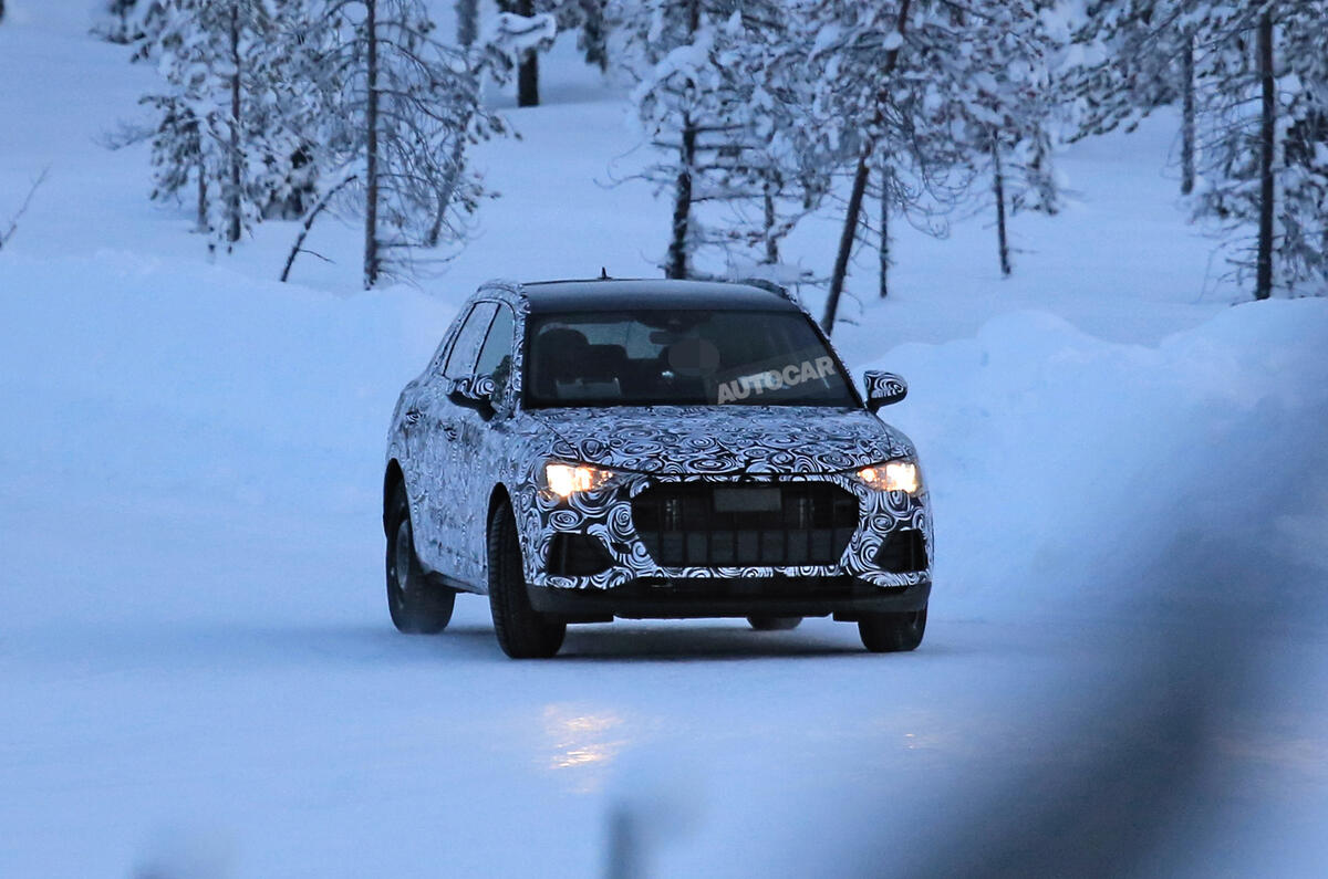 2018 Audi Q3 – new pics of future BMW X1 rival