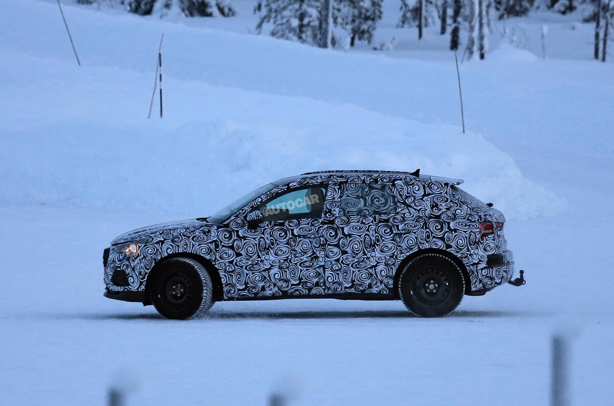 2018 Audi Q3 – new pics of future BMW X1 rival