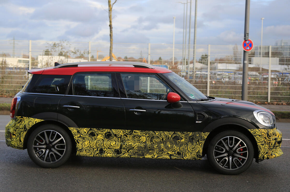 2016 Mini Countryman JCW: new spy pictures