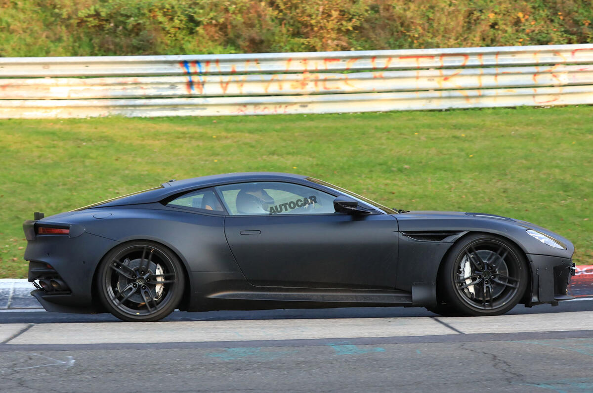 Aston Martin Vanquish to become hardcore V12 supercar in 2018