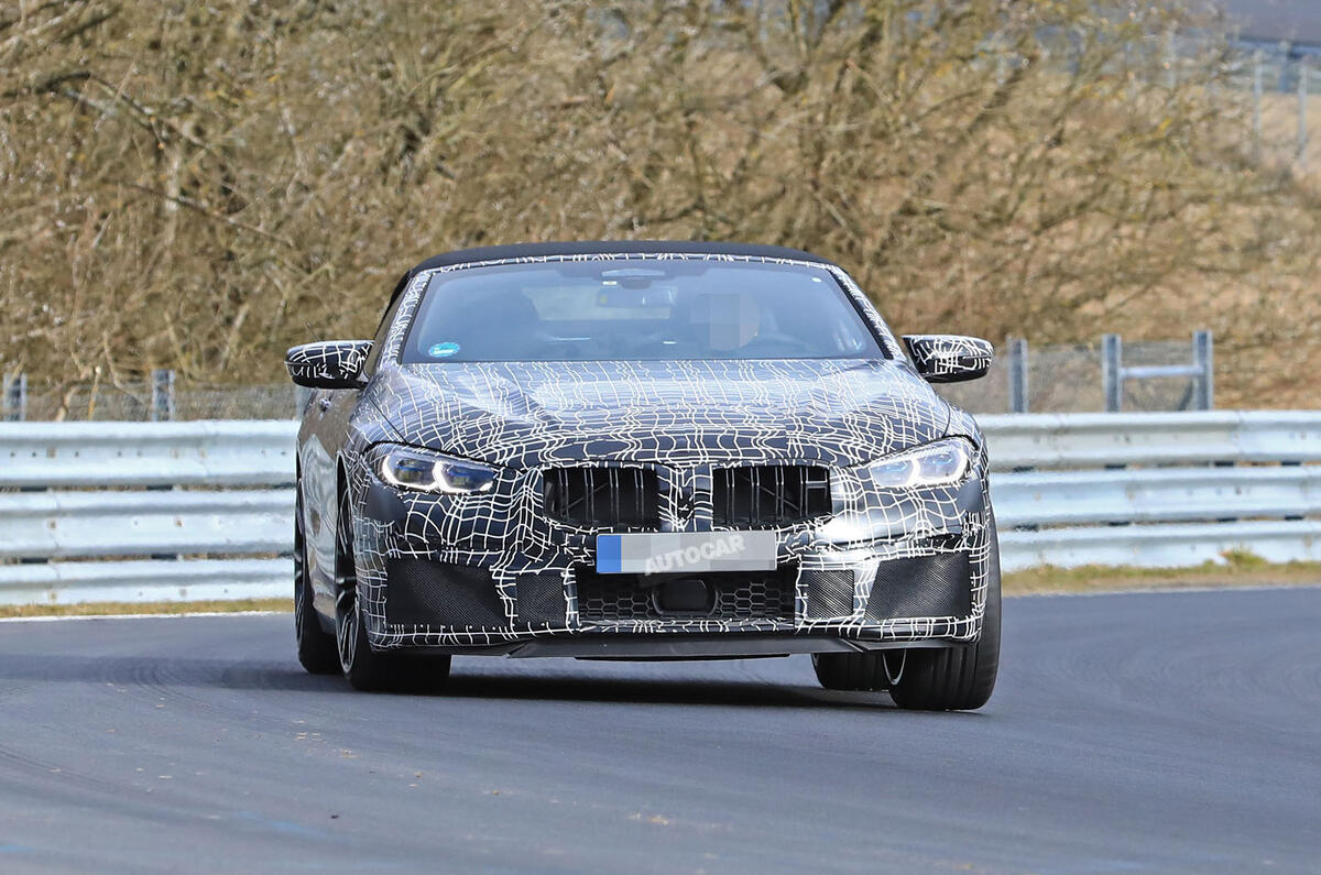 BMW M8: new pictures show coupé and convertible differences