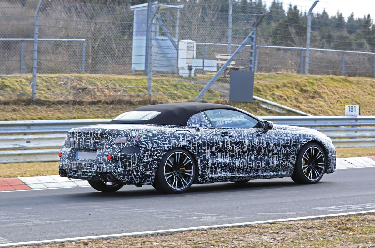 BMW M8: new pictures show coupé and convertible differences