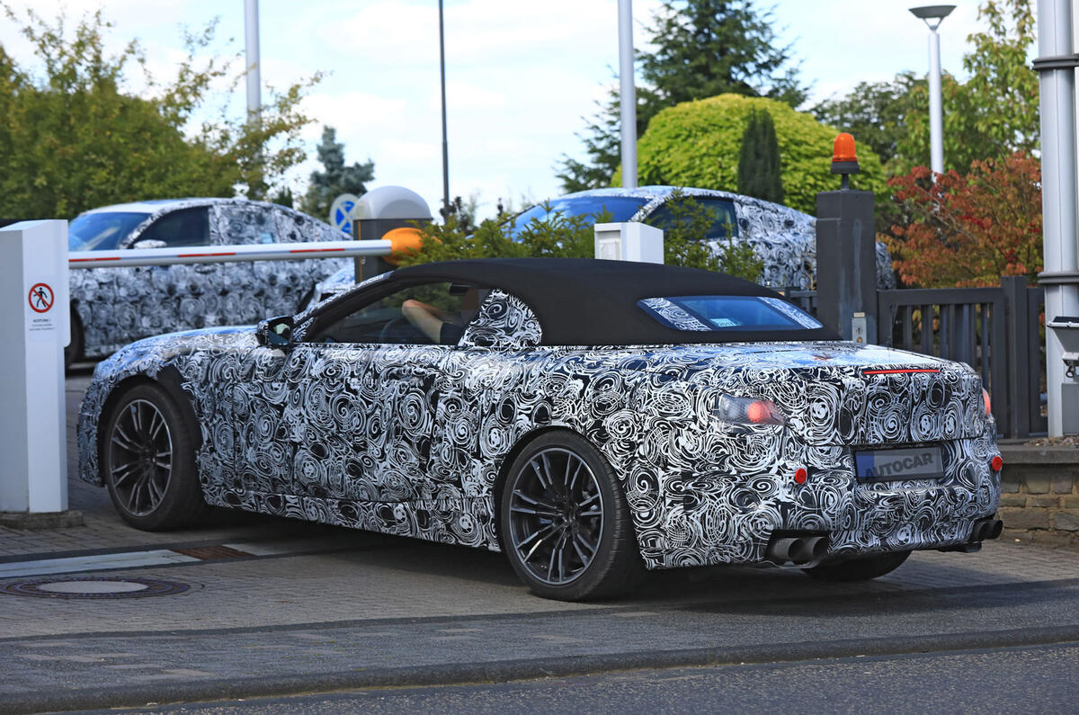BMW M8 – new pics of M8 Convertible