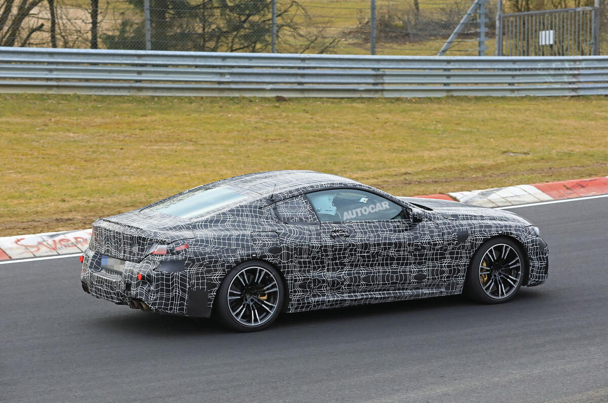 BMW M8: new pictures show coupé and convertible differences