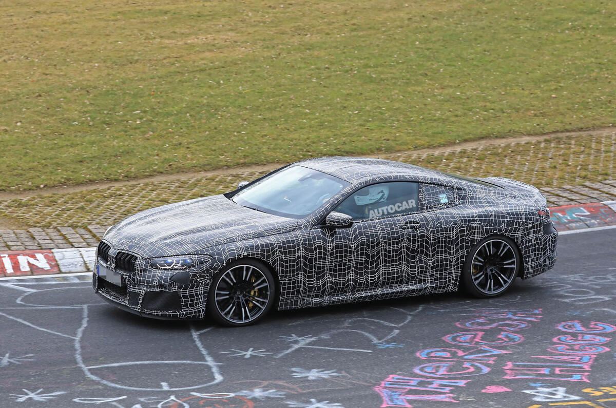 BMW M8: new pictures show coupé and convertible differences