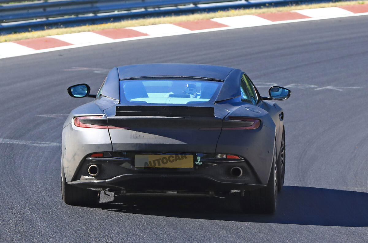 2019 - [Aston Martin] DBS Superleggera Sb1_4884_0