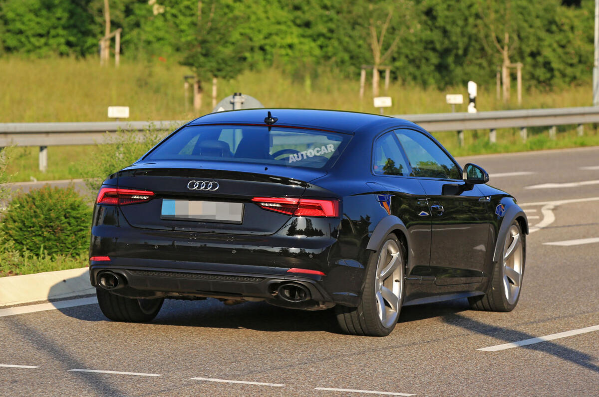 2017 Audi RS5 in S5 test mule body