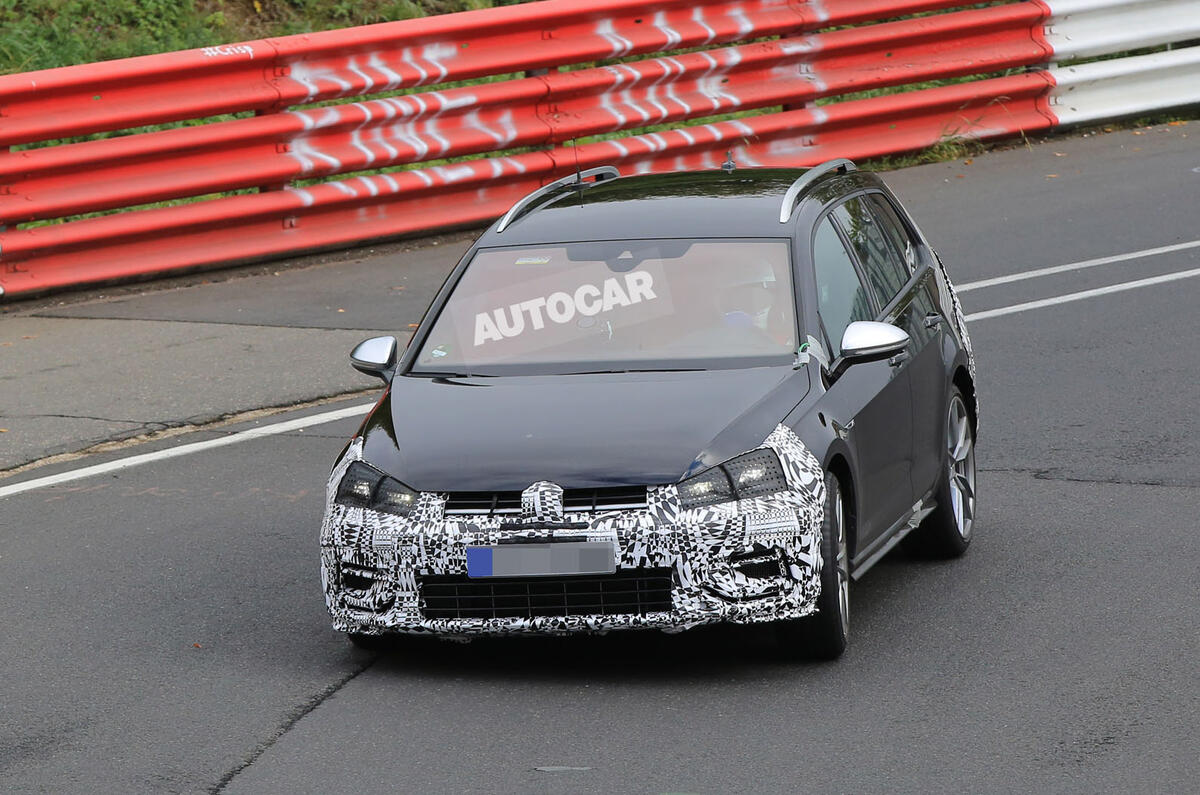 2017 Volkswagen Golf R facelift spotted in estate form at 'Ring