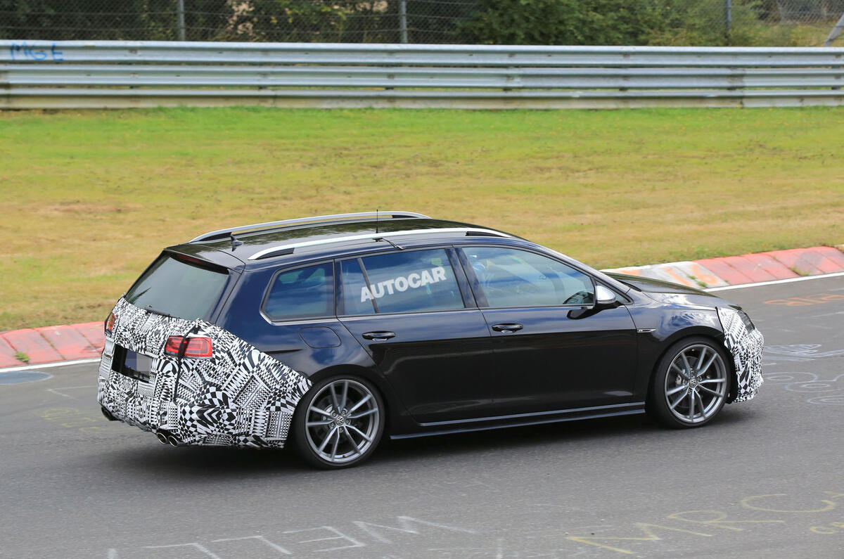 2017 Volkswagen Golf R facelift spotted in estate form at 'Ring