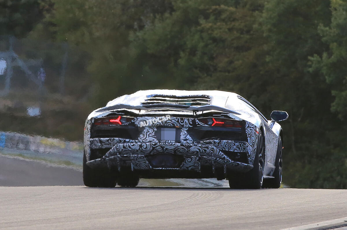 2017 Lamborghini Aventador