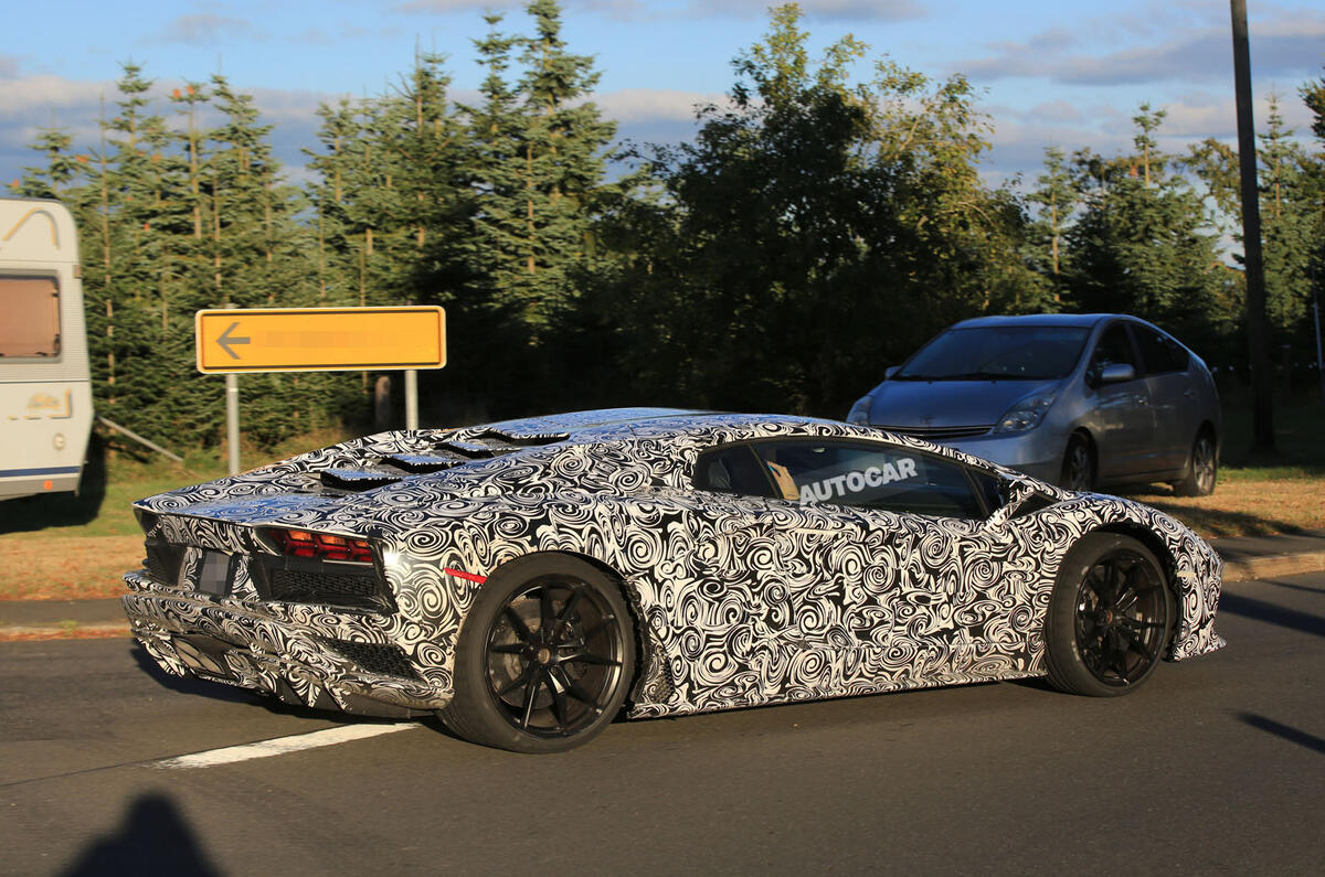 2017 Lamborghini Aventador