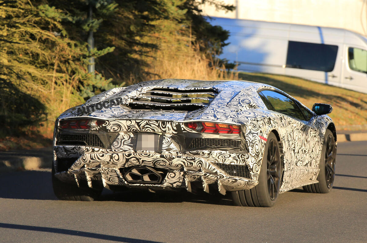 2017 Lamborghini Aventador