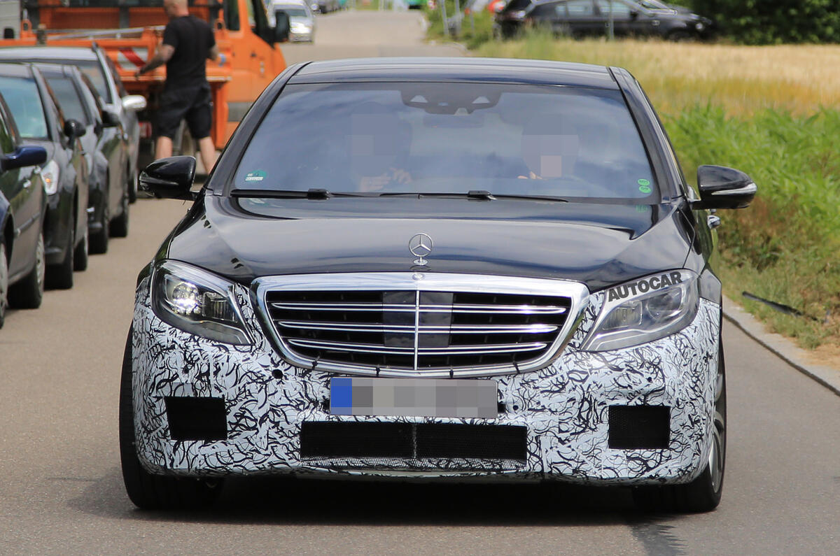 Mercedes-AMG S 63 facelift spy picture