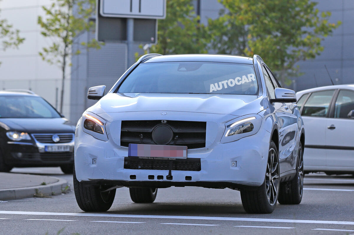 2017 Mercedes-Benz GLA previewed ahead of Detroit motor show
