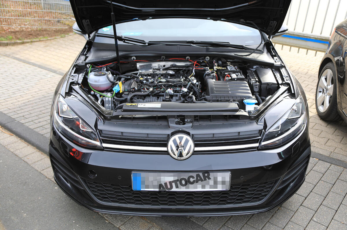2019 Volkswagen Golf Mk8: first pictures show new cabin tech