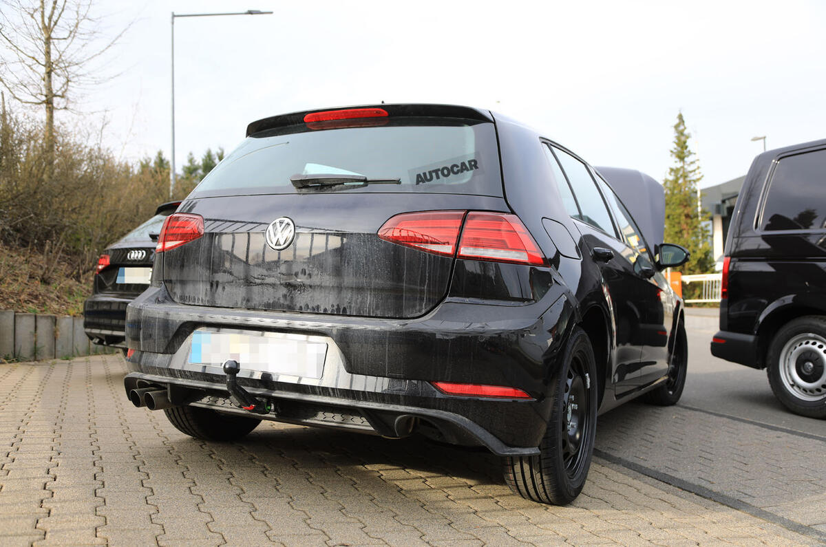 2019 Volkswagen Golf Mk8: first pictures show new cabin tech