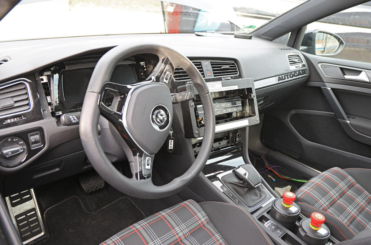 2019 Volkswagen Golf Mk8: first pictures show new cabin tech