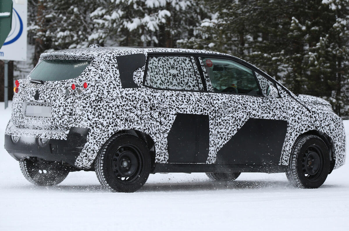 Citroën C3 Picasso spy shots