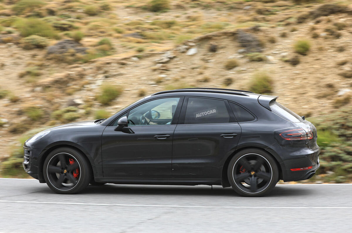 2018 Porsche Macan – new turbo V6 engines and restyled interior due