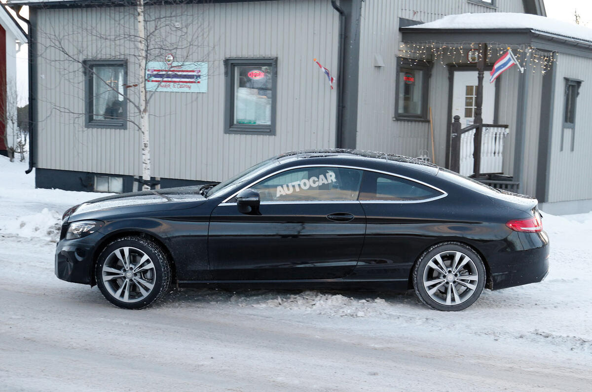 2018 Mercedes-Benz C-Class Coupe facelift spotted for first time