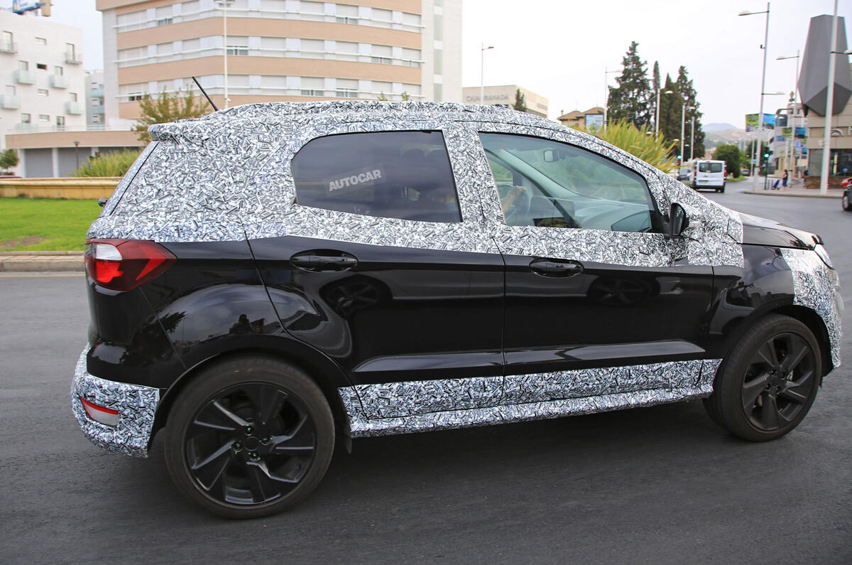 2017 Ford Ecosport spotted in ST-Line form ahead of September launch