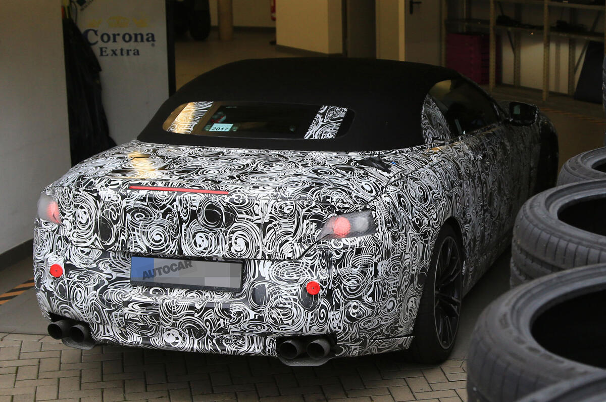 BMW M8 – new pics of M8 Convertible