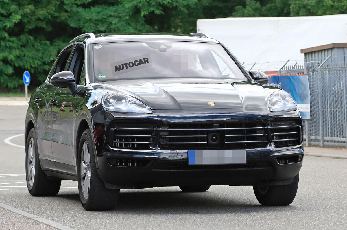 2018 Porsche Cayenne to gain 911-style tail-light strip