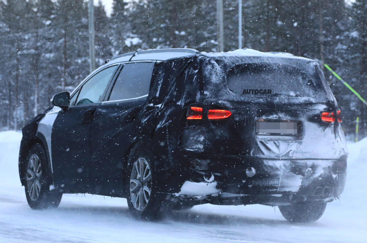 2018 Hyundai Santa Fe previewed ahead of Geneva motor show reveal