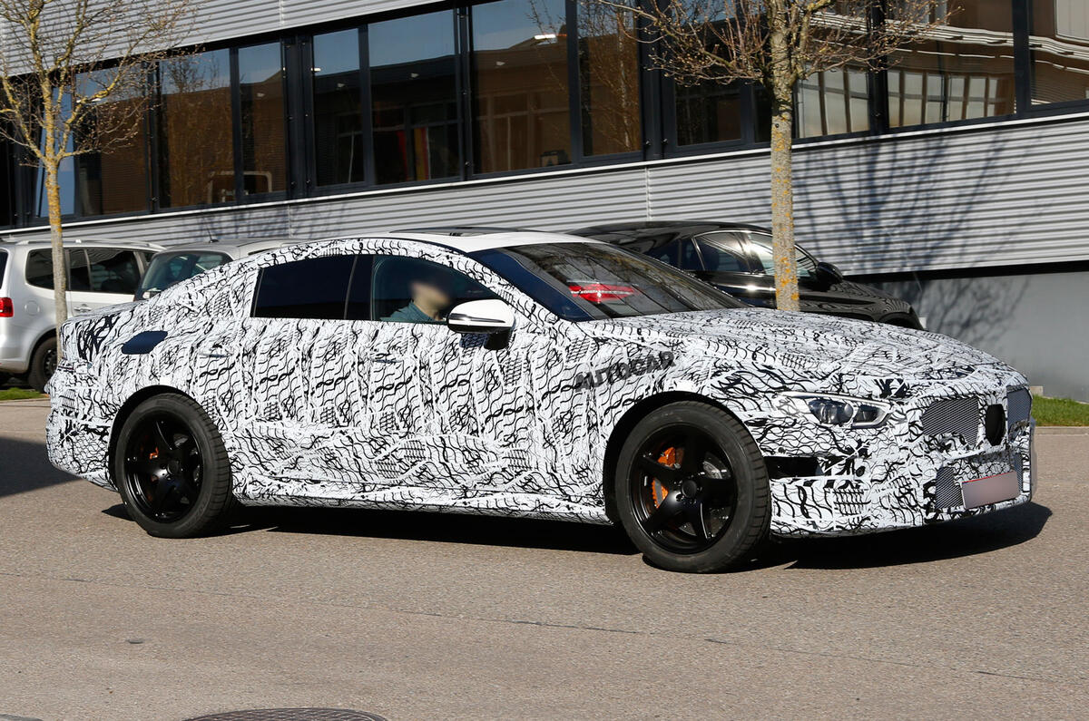 Mercedes-AMG GT 4