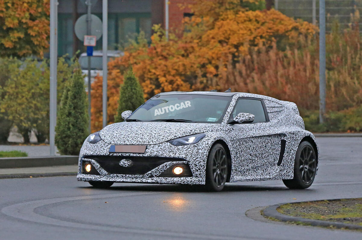 Hyundai Veloster RM16 N - 296bhp mid-engined prototype spotted testing
