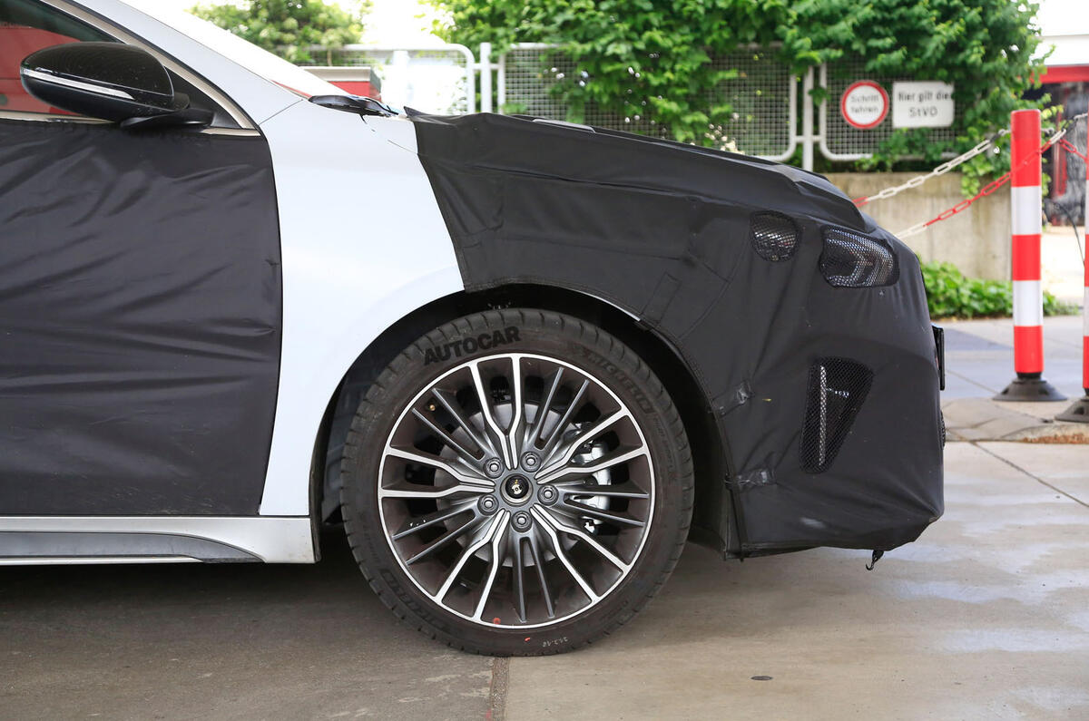 Kia Proceed