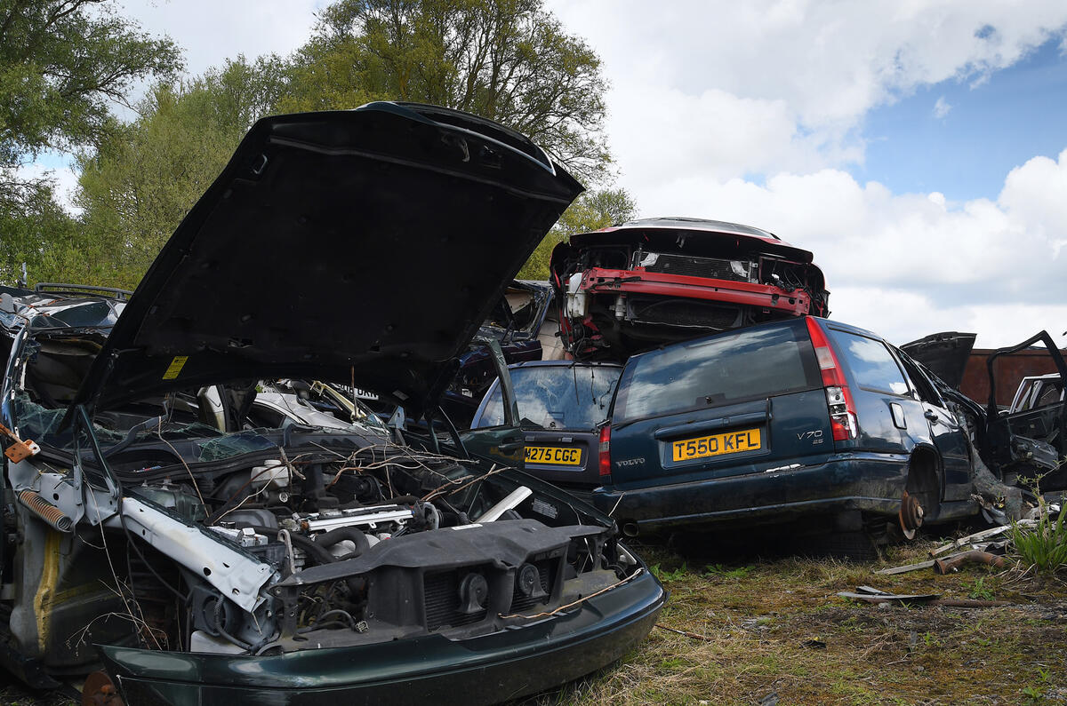 scrapped volvos bonnet up scrapped volvos bonnet up